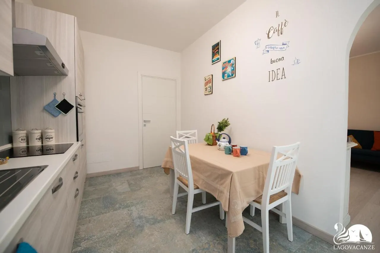 La Casa Di Johnny - Appartamento Leo Salo 0*,  Italy